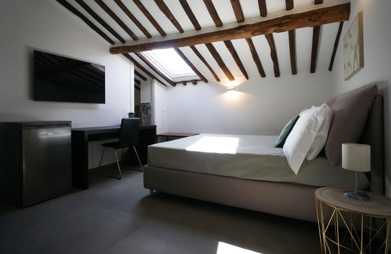 New Moon Rooms La Spezia Exterior foto